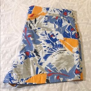 Gap sunkissed shorts, tropical pattern size 6